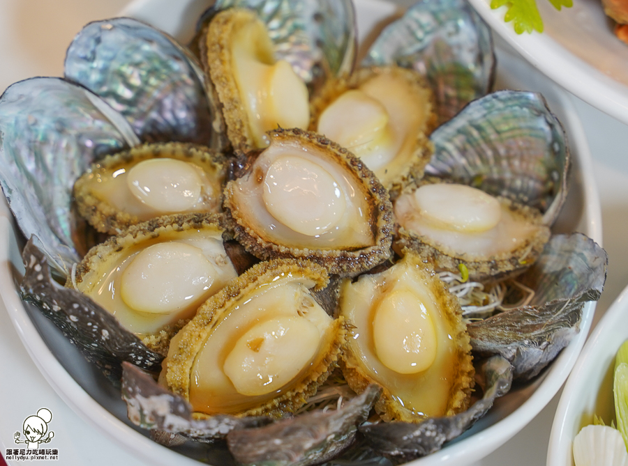 高雄烤鴨外帶 烤鴨團圓外帶餐 外帶年菜 年菜外帶 除夕 團圓 桌菜 包廂 經典 招牌 必吃 2024高雄年菜 鴨點棧