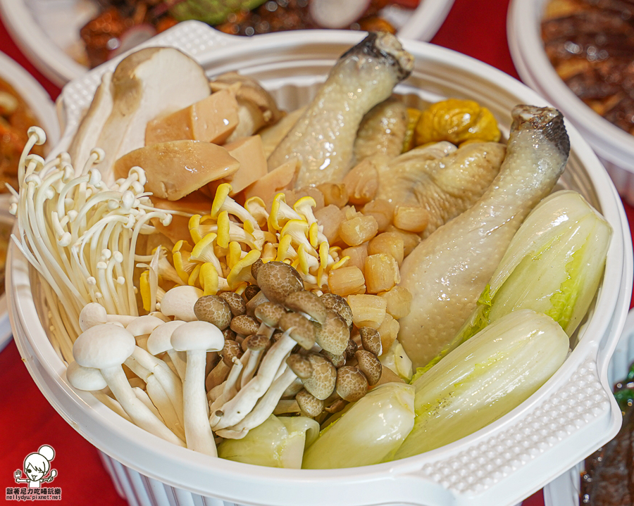 高雄烤鴨外帶 烤鴨團圓外帶餐 外帶年菜 年菜外帶 除夕 團圓 桌菜 包廂 經典 招牌 必吃 2024高雄年菜 鴨點棧