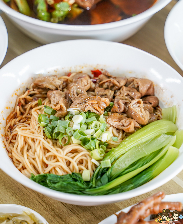 四川重慶香麻 川渝重慶小麵館 正宗 地道 廣式滷水 東港美食 全台首間 酸辣粉 紅燒 川味紅燒