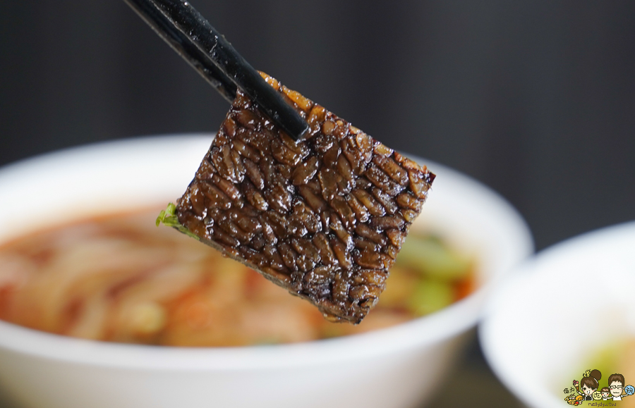 四川重慶香麻 川渝重慶小麵館 正宗 地道 廣式滷水 東港美食 全台首間 酸辣粉 紅燒 川味紅燒