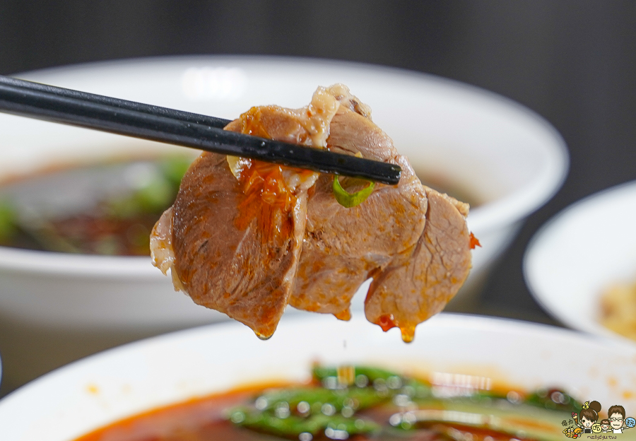 四川重慶香麻 川渝重慶小麵館 正宗 地道 廣式滷水 東港美食 全台首間 酸辣粉 紅燒 川味紅燒