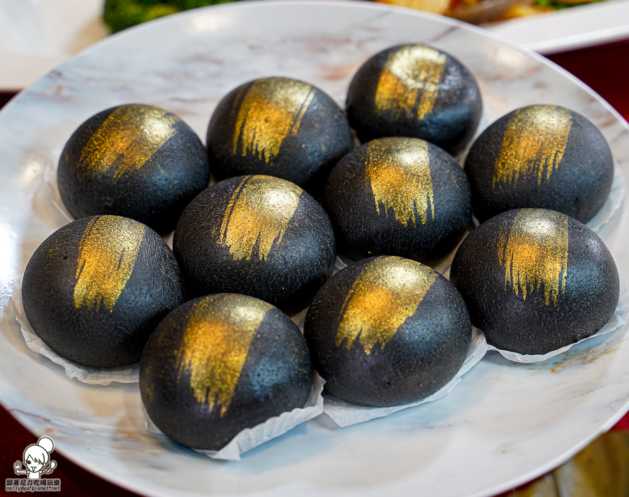 高雄烤鴨外帶 烤鴨團圓外帶餐 外帶年菜 年菜外帶 除夕 團圓 桌菜 包廂 經典 招牌 必吃 2024高雄年菜 鴨點棧