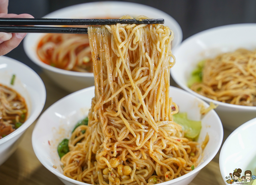 四川重慶香麻 川渝重慶小麵館 正宗 地道 廣式滷水 東港美食 全台首間 酸辣粉 紅燒 川味紅燒