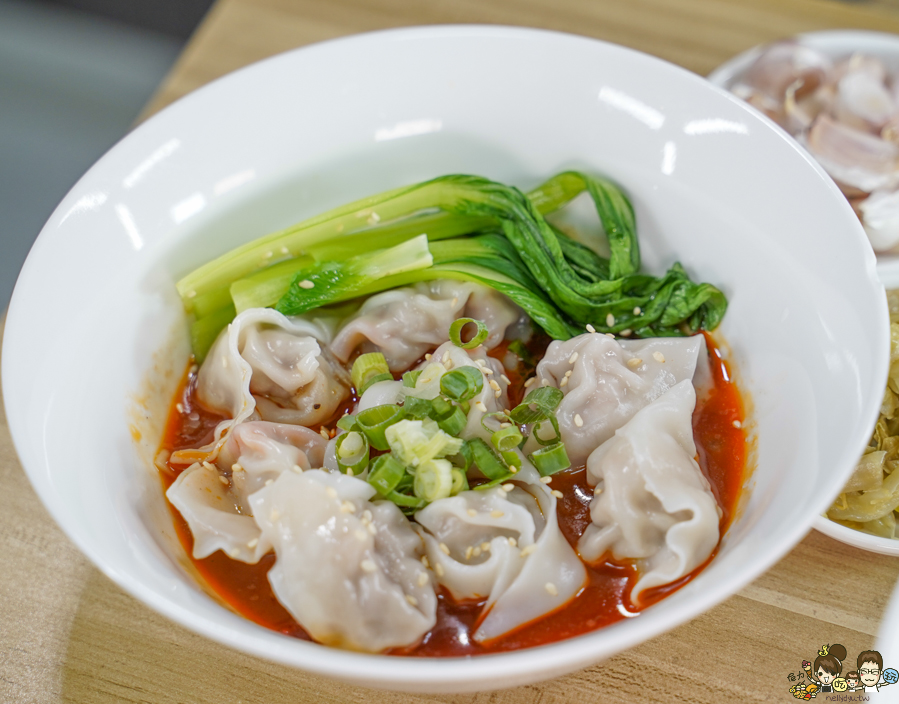 四川重慶香麻 川渝重慶小麵館 正宗 地道 廣式滷水 東港美食 全台首間 酸辣粉 紅燒 川味紅燒