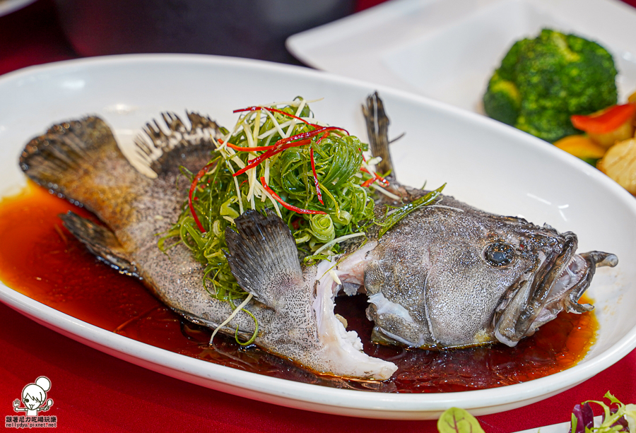 高雄烤鴨外帶 烤鴨團圓外帶餐 外帶年菜 年菜外帶 除夕 團圓 桌菜 包廂 經典 招牌 必吃 2024高雄年菜 鴨點棧