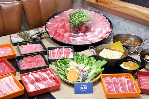 新竹美食│鬥牛士二鍋吃到飽火鍋壽喜燒。這篇教你們如何吃到隱藏版超狂肉盤! 新竹美食│鬥牛士二鍋吃到飽火鍋壽喜燒。這篇教你們如何吃到隱藏版超狂肉盤!