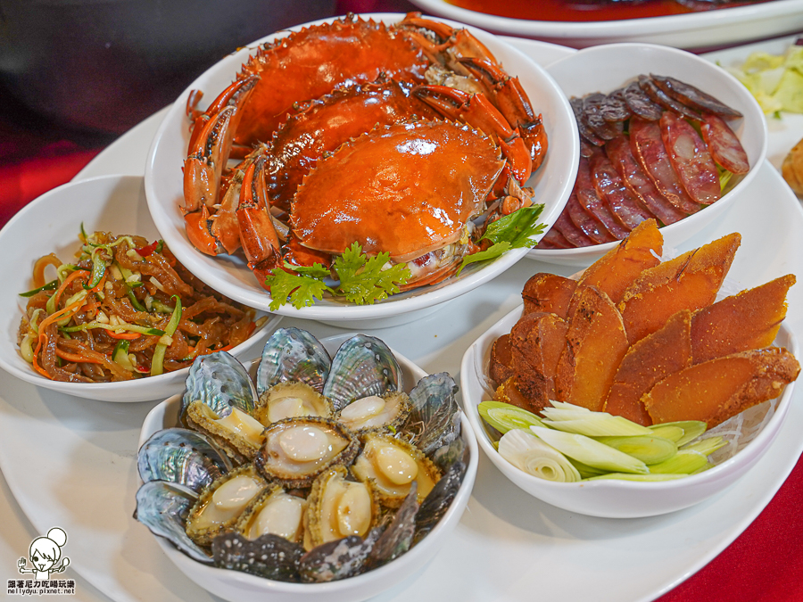 高雄烤鴨外帶 烤鴨團圓外帶餐 外帶年菜 年菜外帶 除夕 團圓 桌菜 包廂 經典 招牌 必吃 2024高雄年菜 鴨點棧