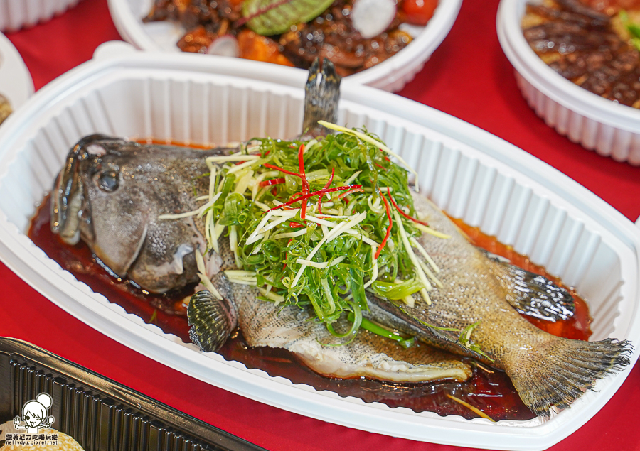 高雄烤鴨外帶 烤鴨團圓外帶餐 外帶年菜 年菜外帶 除夕 團圓 桌菜 包廂 經典 招牌 必吃 2024高雄年菜 鴨點棧