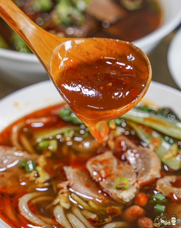 四川重慶香麻 川渝重慶小麵館 正宗 地道 廣式滷水 東港美食 全台首間 酸辣粉 紅燒 川味紅燒