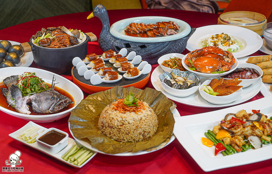 高雄烤鴨外帶 烤鴨團圓外帶餐 外帶年菜 年菜外帶 除夕 團圓 桌菜 包廂 經典 招牌 必吃 2024高雄年菜 鴨點棧