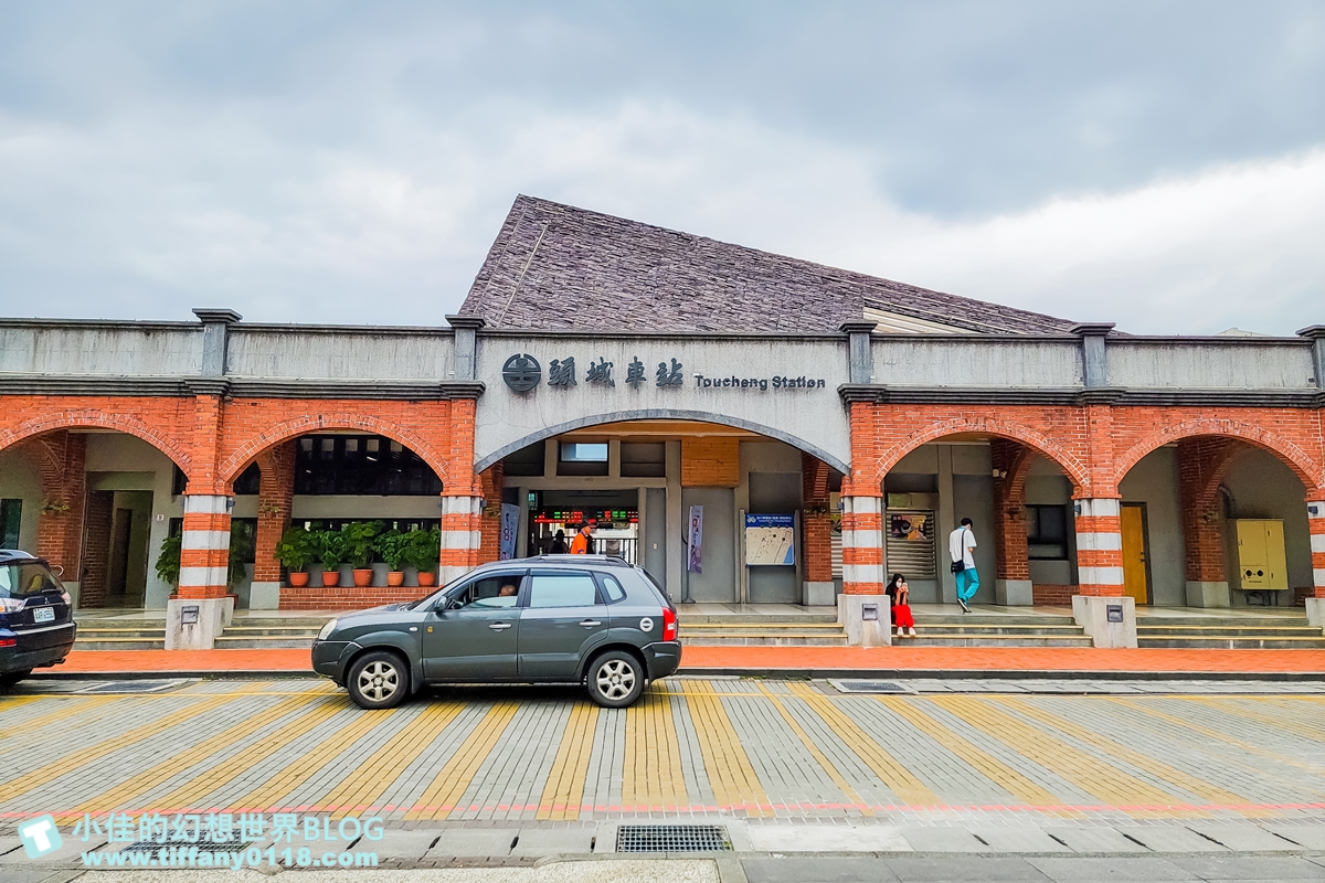 [宜蘭美食]頭城車站阿伯炸蛋蔥油餅/一週只營業三天的排隊美食/宜蘭蔥油餅推薦