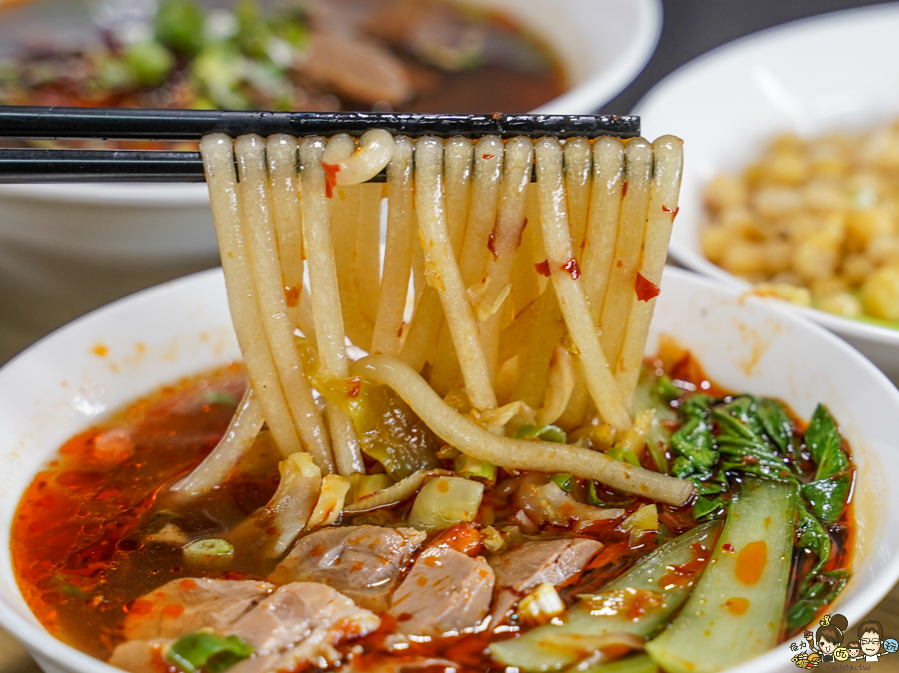 四川重慶香麻 川渝重慶小麵館 正宗 地道 廣式滷水 東港美食 全台首間 酸辣粉 紅燒 川味紅燒