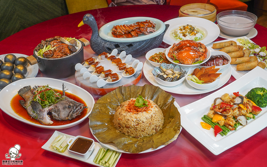 高雄烤鴨外帶 烤鴨團圓外帶餐 外帶年菜 年菜外帶 除夕 團圓 桌菜 包廂 經典 招牌 必吃 2024高雄年菜 鴨點棧