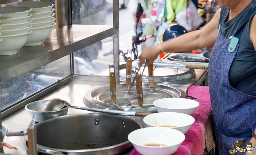 四川重慶香麻 川渝重慶小麵館 正宗 地道 廣式滷水 東港美食 全台首間 酸辣粉 紅燒 川味紅燒
