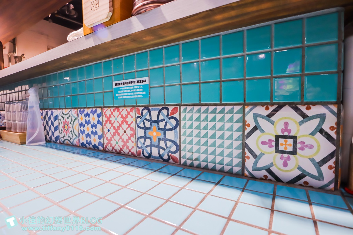 [台中美食]山下公園拉麵/排隊一小時才能吃到的台中拉麵/免費加飯加麵/第六市場美食推薦