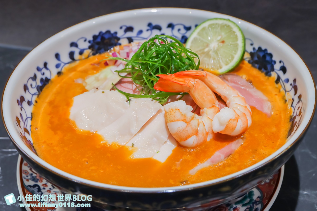 [台中美食]麵屋海鳴拉麵/蝦濃湯的人氣排隊拉麵/每日限量的海鮮類拉麵/台中拉麵推薦