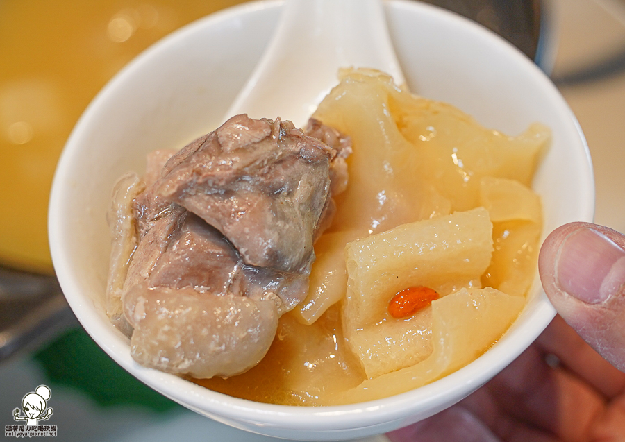 韻藏中餐廳 國賓 主廚 好吃 細膩 包廂 必吃 中餐廳 川味 川菜 浙江 港點 蒸籠 片鴨 烤鴨 杏仁 煲湯