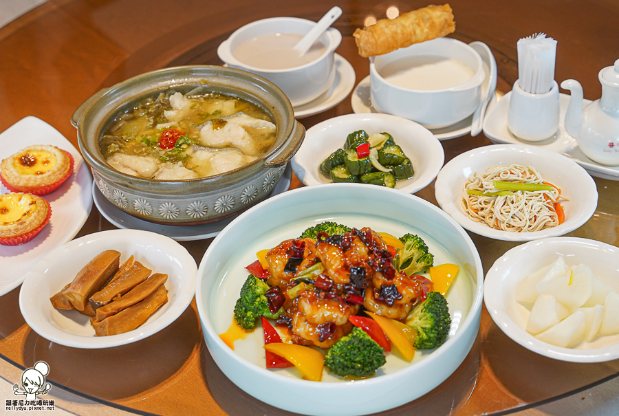 韻藏中餐廳 國賓 主廚 好吃 細膩 包廂 必吃 中餐廳 川味 川菜 浙江 港點 蒸籠 片鴨 烤鴨 杏仁 煲湯