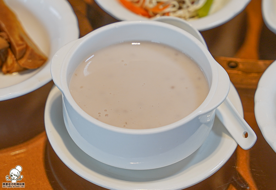 韻藏中餐廳 國賓 主廚 好吃 細膩 包廂 必吃 中餐廳 川味 川菜 浙江 港點 蒸籠 片鴨 烤鴨 杏仁 煲湯