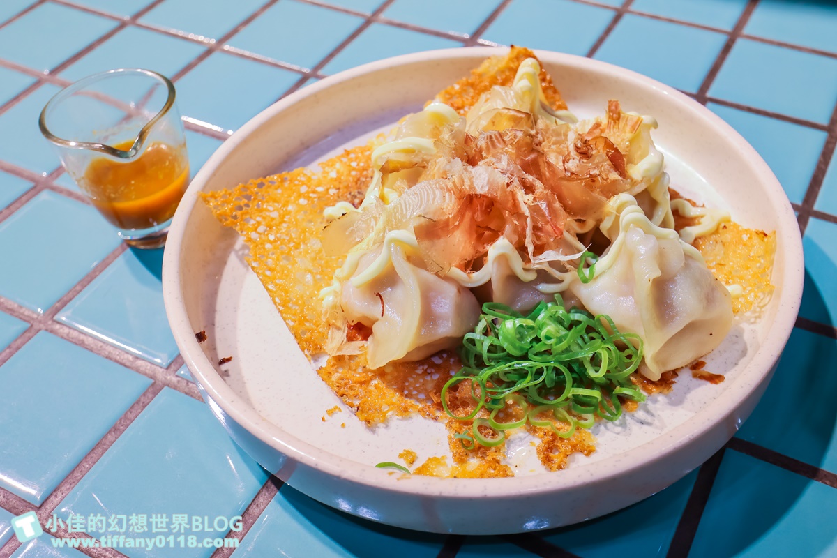 [台中美食]山下公園拉麵/排隊一小時才能吃到的台中拉麵/免費加飯加麵/第六市場美食推薦