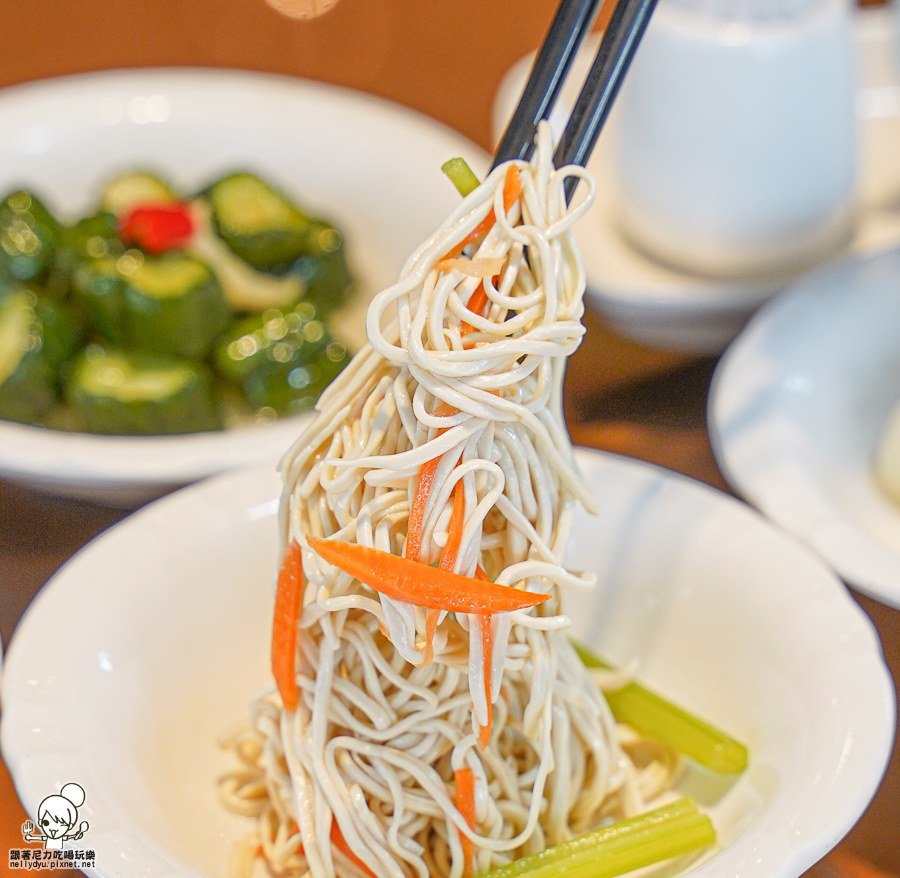 韻藏中餐廳 國賓 主廚 好吃 細膩 包廂 必吃 中餐廳 川味 川菜 浙江 港點 蒸籠 片鴨 烤鴨 杏仁 煲湯