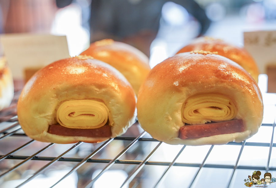 三日酵 菠蘿麵包 麵包 甜點 吐司 極光奶油 好吃 麵包 高雄伴手禮 咖啡館 麵包甜點咖啡 在地 新鮮出爐