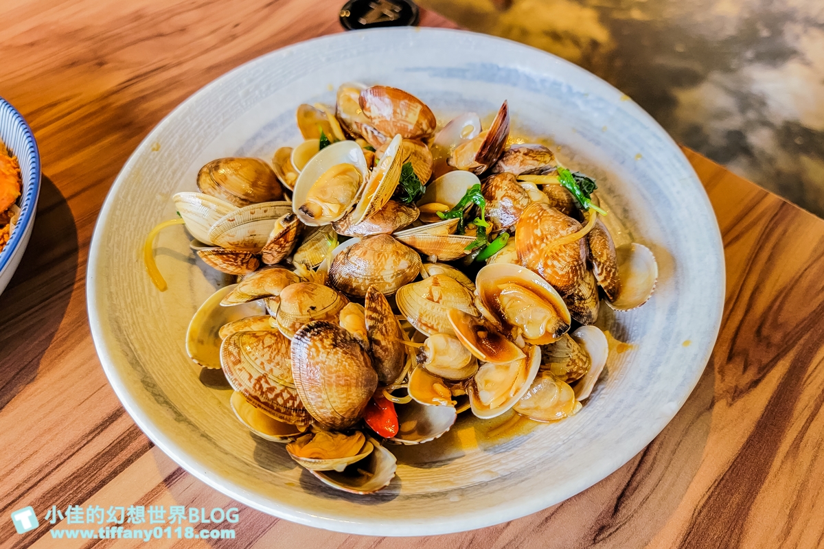 [宜蘭美食]小豪海鮮/Google4.8顆星超過千則評論/CP質高開店10分鐘就客滿/宜蘭美食推薦