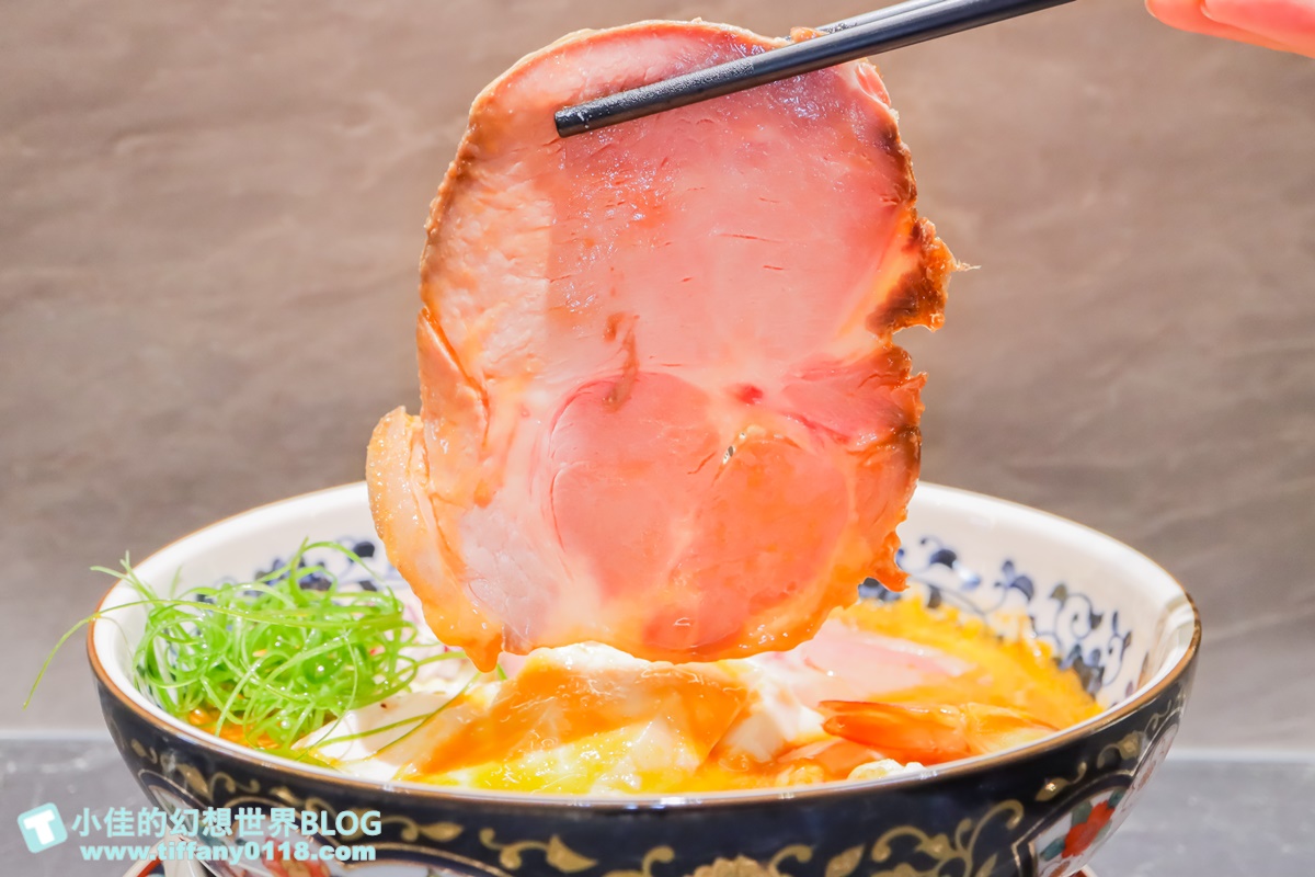 [台中美食]麵屋海鳴拉麵/蝦濃湯的人氣排隊拉麵/每日限量的海鮮類拉麵/台中拉麵推薦