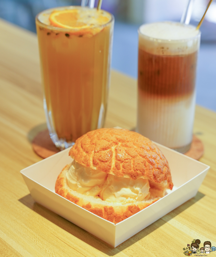 三日酵 菠蘿麵包 麵包 甜點 吐司 極光奶油 好吃 麵包 高雄伴手禮 咖啡館 麵包甜點咖啡 在地 新鮮出爐