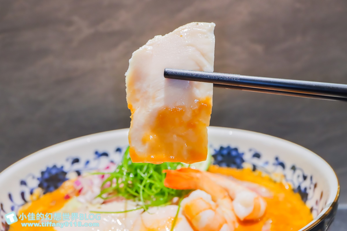 [台中美食]麵屋海鳴拉麵/蝦濃湯的人氣排隊拉麵/每日限量的海鮮類拉麵/台中拉麵推薦