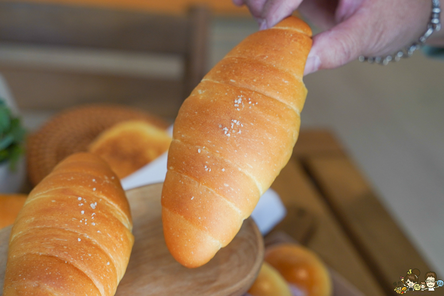 三日酵 菠蘿麵包 麵包 甜點 吐司 極光奶油 好吃 麵包 高雄伴手禮 咖啡館 麵包甜點咖啡 在地 新鮮出爐