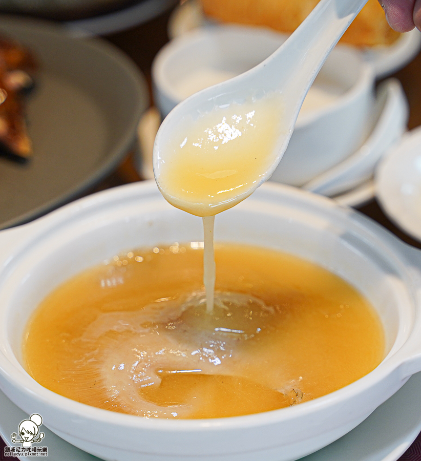 韻藏中餐廳 國賓 主廚 好吃 細膩 包廂 必吃 中餐廳 川味 川菜 浙江 港點 蒸籠 片鴨 烤鴨 杏仁 煲湯