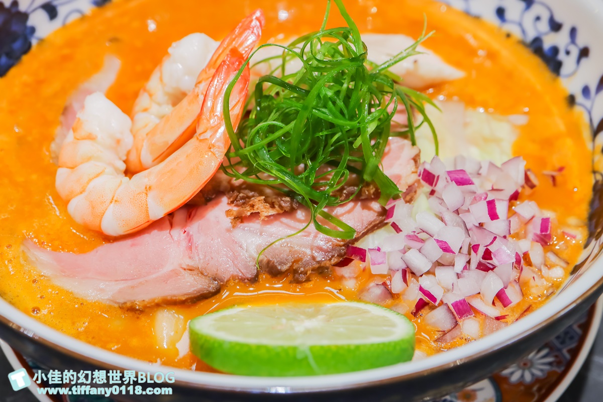 [台中美食]麵屋海鳴拉麵/蝦濃湯的人氣排隊拉麵/每日限量的海鮮類拉麵/台中拉麵推薦