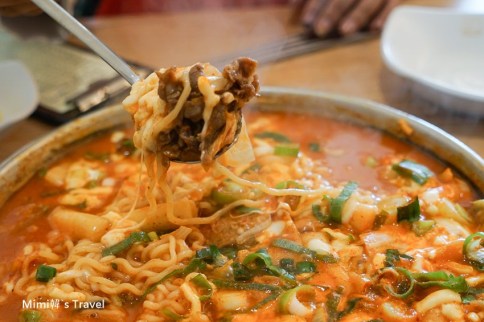 【韓國首爾美食】三清洞摩西年糕鍋(總店)：韓國傳統年糕鍋，推薦必吃乳酪＋烤肉超對味