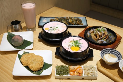 新竹美食│日本豆腐鍋第一品牌東京純豆腐新竹SOGO店。春季限定櫻花祭新品粉色上市～必吃超濃郁春櫻豆腐鍋！