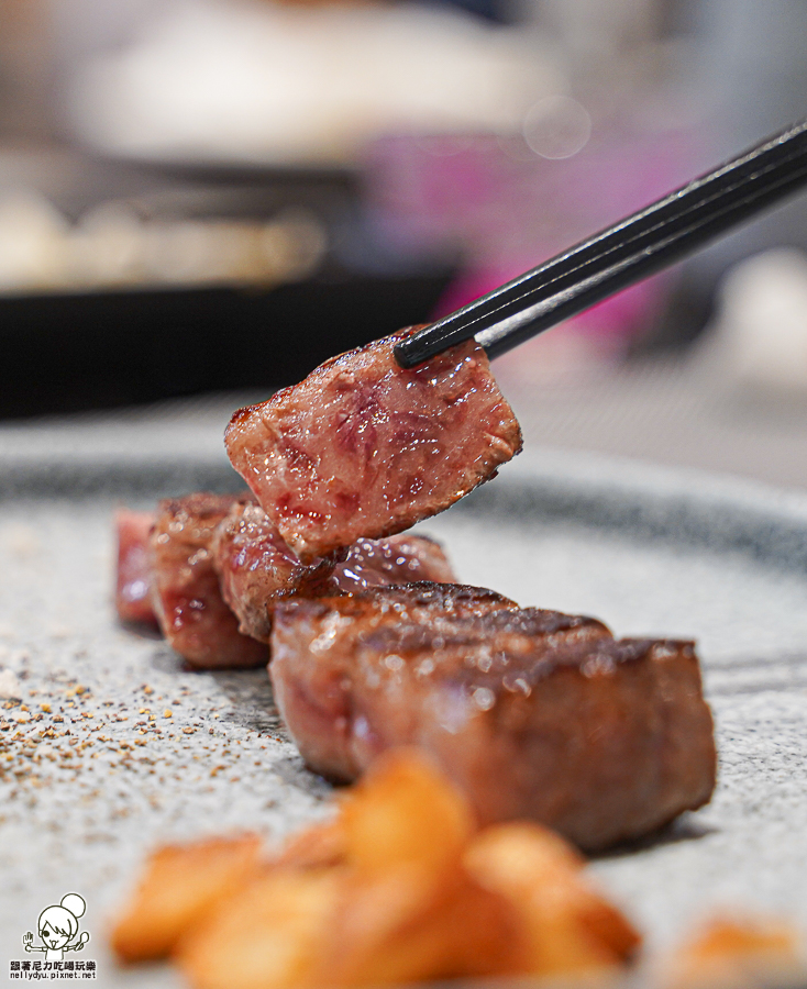 無菜單 高雄無菜單 鐵板燒 高雄美食 預約制 聚餐 聚會 頂級 美味 慶生 新光三越