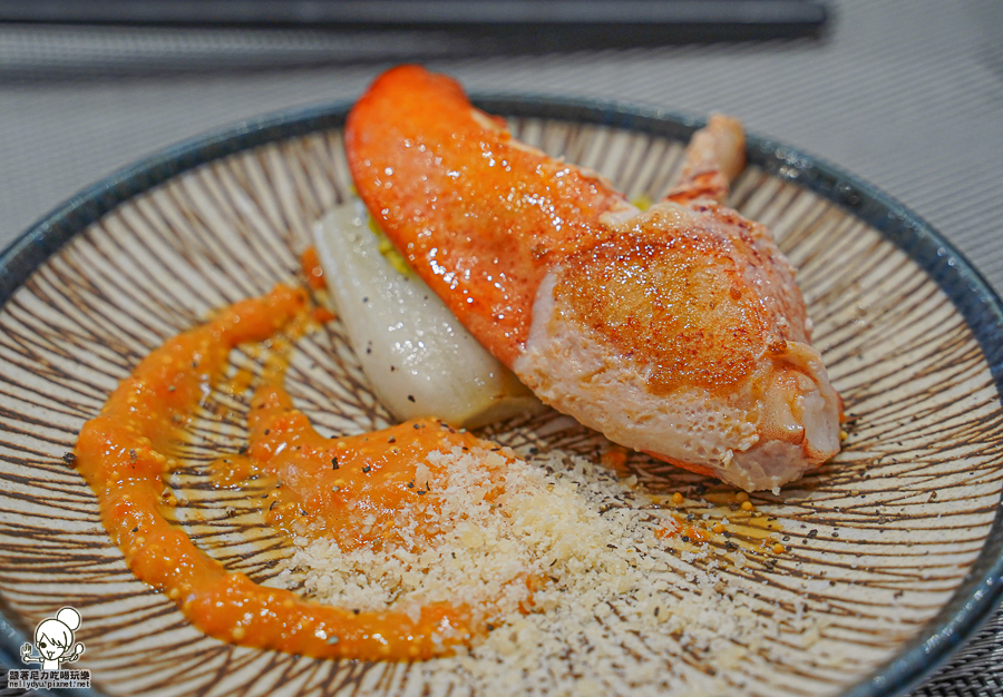 無菜單 高雄無菜單 鐵板燒 高雄美食 預約制 聚餐 聚會 頂級 美味 慶生 新光三越