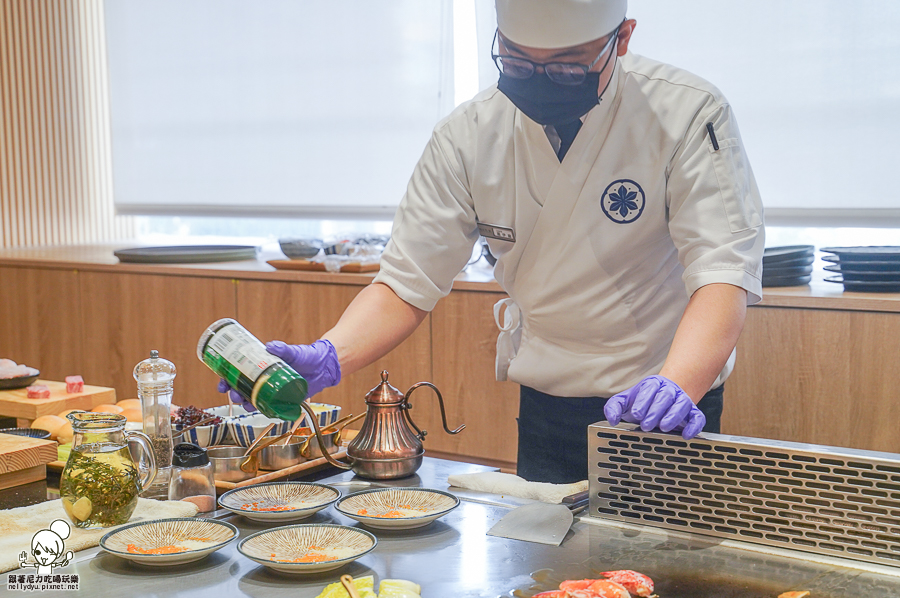 無菜單 高雄無菜單 鐵板燒 高雄美食 預約制 聚餐 聚會 頂級 美味 慶生 新光三越