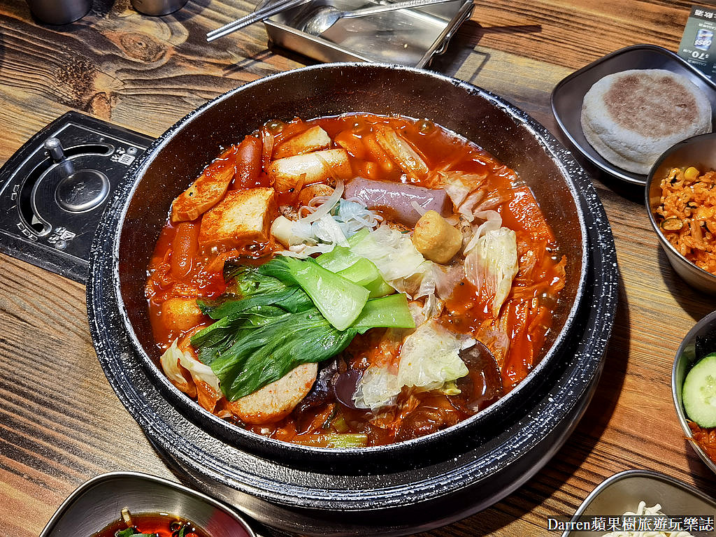 甩鍋雞西門店,甩鍋雞價格,甩鍋雞的菜單,甩鍋雞訂位,西門町吃到飽,西門吃到飽便宜,西門吃到飽火鍋,西門町吃到飽推薦,西門町火鍋吃到飽平價,西門町火鍋吃到飽推薦,韓式炒雞,西門韓式料理