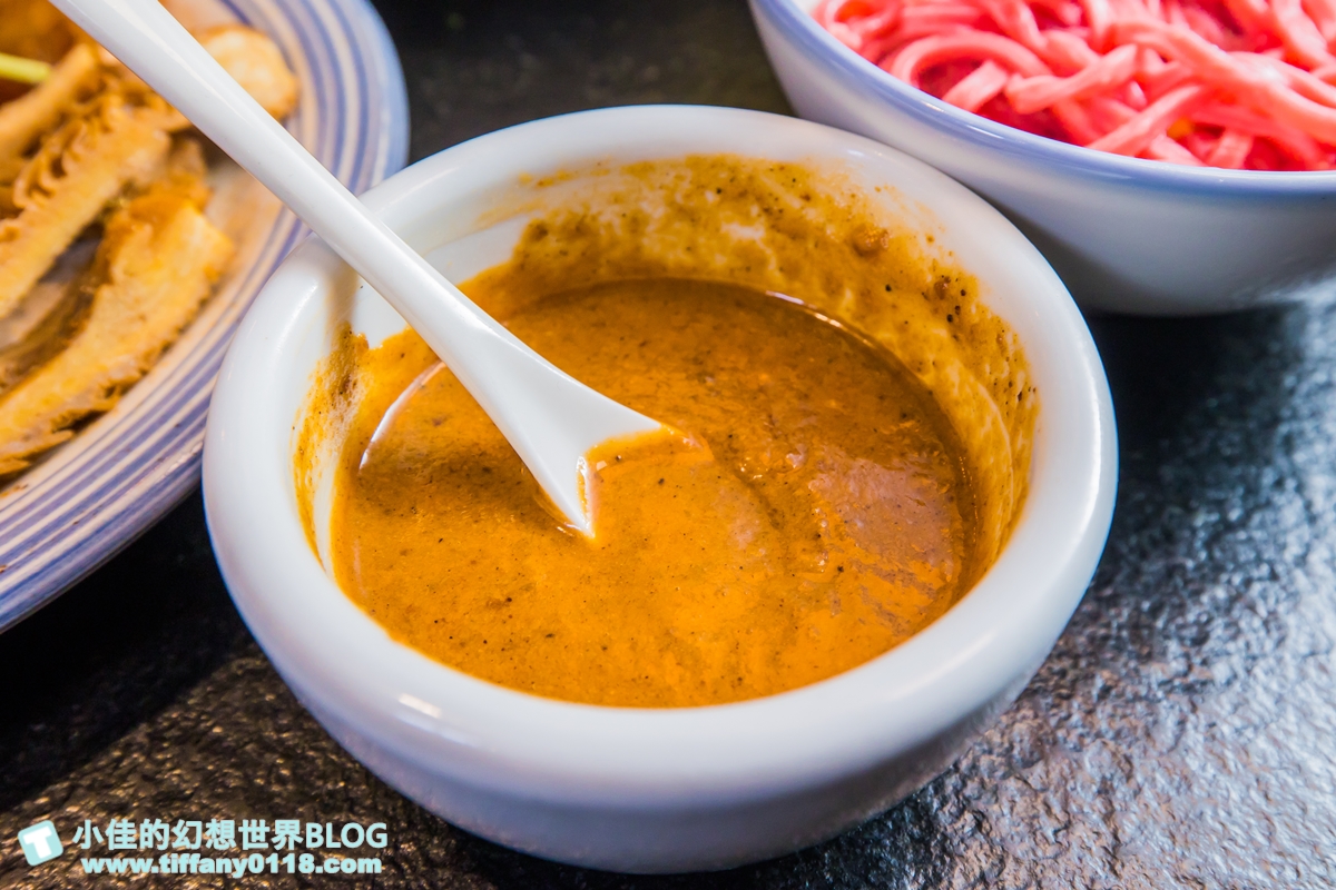 本鼎堂台式漢方麻辣鍋/結合中藥材入湯的麻辣鍋/老宅復古環境+每日限定湯頭選擇+小菜吃到飽/台北火鍋推薦