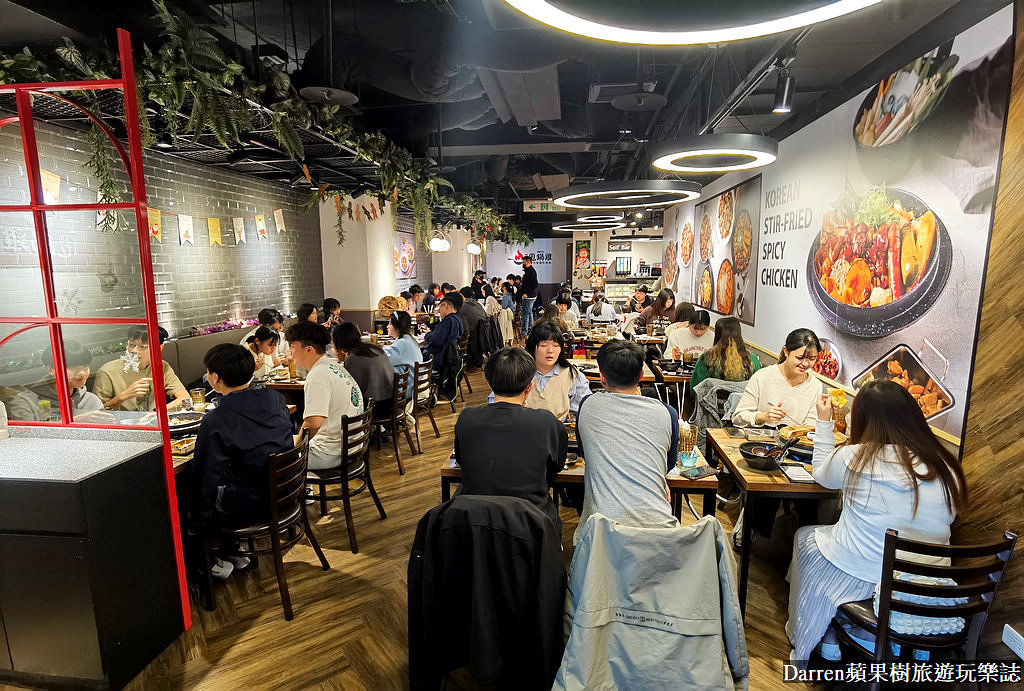 甩鍋雞西門店,甩鍋雞價格,甩鍋雞的菜單,甩鍋雞訂位,西門町吃到飽,西門吃到飽便宜,西門吃到飽火鍋,西門町吃到飽推薦,西門町火鍋吃到飽平價,西門町火鍋吃到飽推薦,韓式炒雞,西門韓式料理