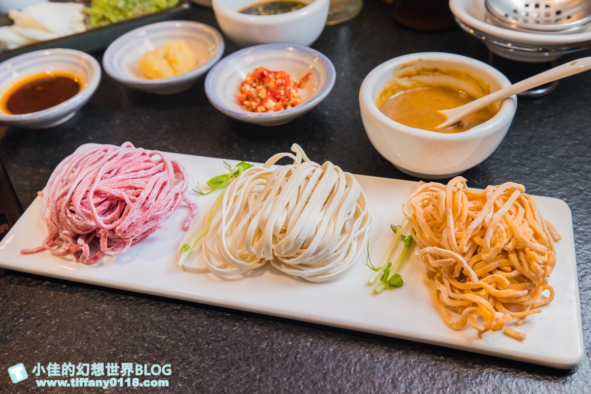 本鼎堂台式漢方麻辣鍋/結合中藥材入湯的麻辣鍋/老宅復古環境+每日限定湯頭選擇+小菜吃到飽/台北火鍋推薦