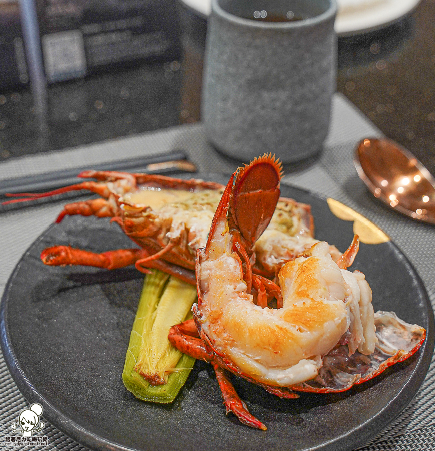 無菜單 高雄無菜單 鐵板燒 高雄美食 預約制 聚餐 聚會 頂級 美味 慶生 新光三越