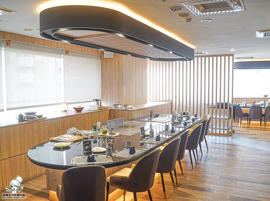 無菜單 高雄無菜單 鐵板燒 高雄美食 預約制 聚餐 聚會 頂級 美味 慶生 新光三越