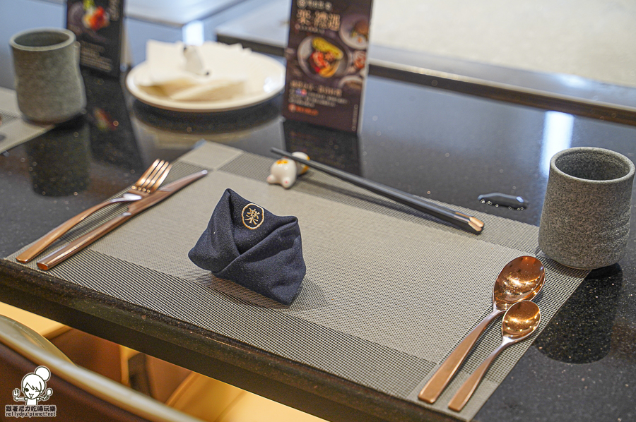 無菜單 高雄無菜單 鐵板燒 高雄美食 預約制 聚餐 聚會 頂級 美味 慶生 新光三越