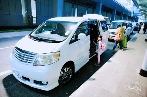 【大阪機場接送】預約關西機場→大阪市區飯店接送省時省力，家庭旅遊推薦。