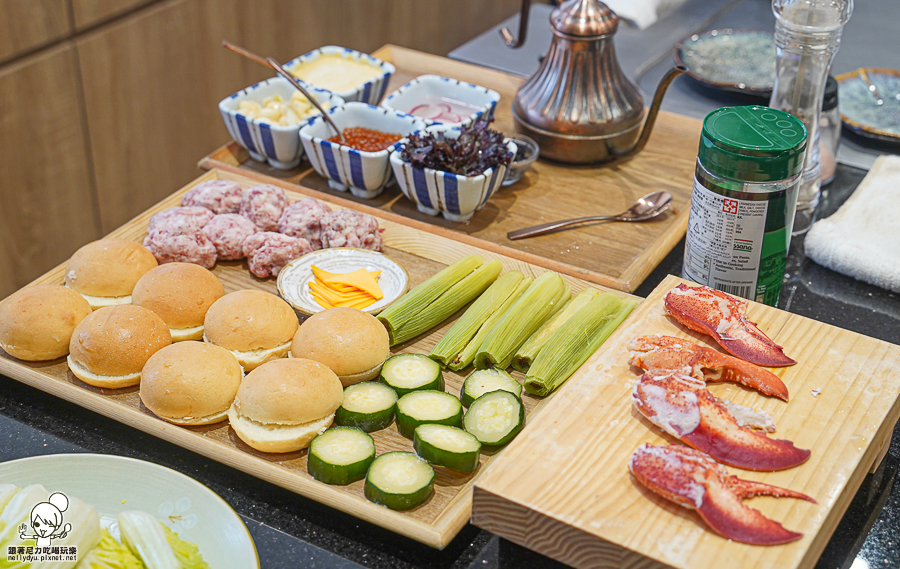 無菜單 高雄無菜單 鐵板燒 高雄美食 預約制 聚餐 聚會 頂級 美味 慶生 新光三越