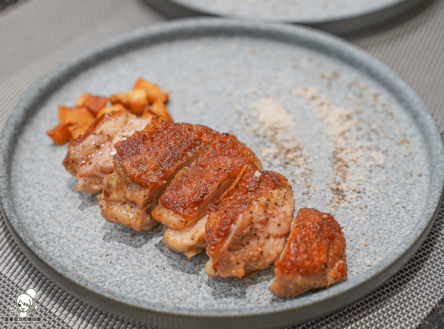 無菜單 高雄無菜單 鐵板燒 高雄美食 預約制 聚餐 聚會 頂級 美味 慶生 新光三越