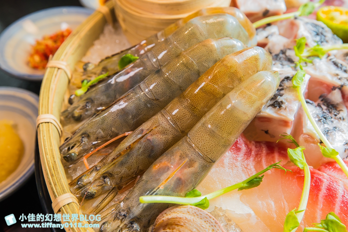 本鼎堂台式漢方麻辣鍋/結合中藥材入湯的麻辣鍋/老宅復古環境+每日限定湯頭選擇+小菜吃到飽/台北火鍋推薦