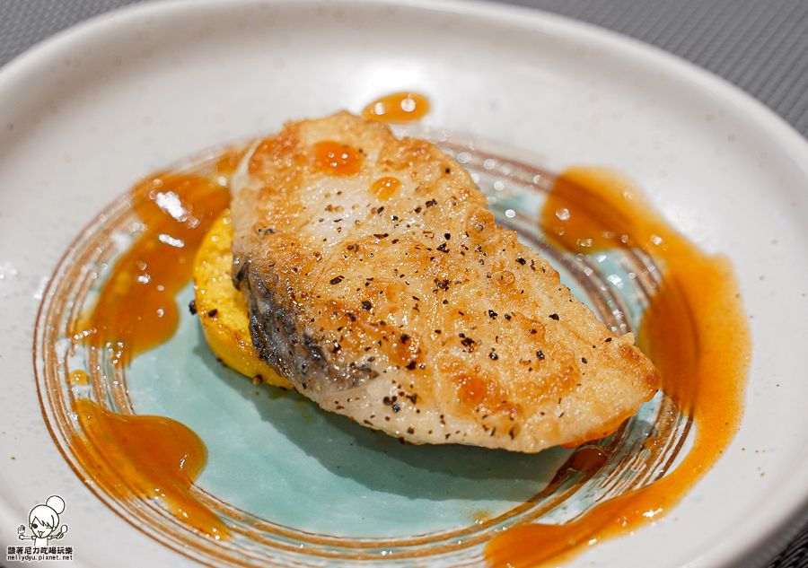 無菜單 高雄無菜單 鐵板燒 高雄美食 預約制 聚餐 聚會 頂級 美味 慶生 新光三越